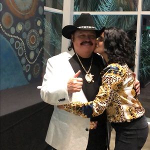 Meet your Posher, Adriana